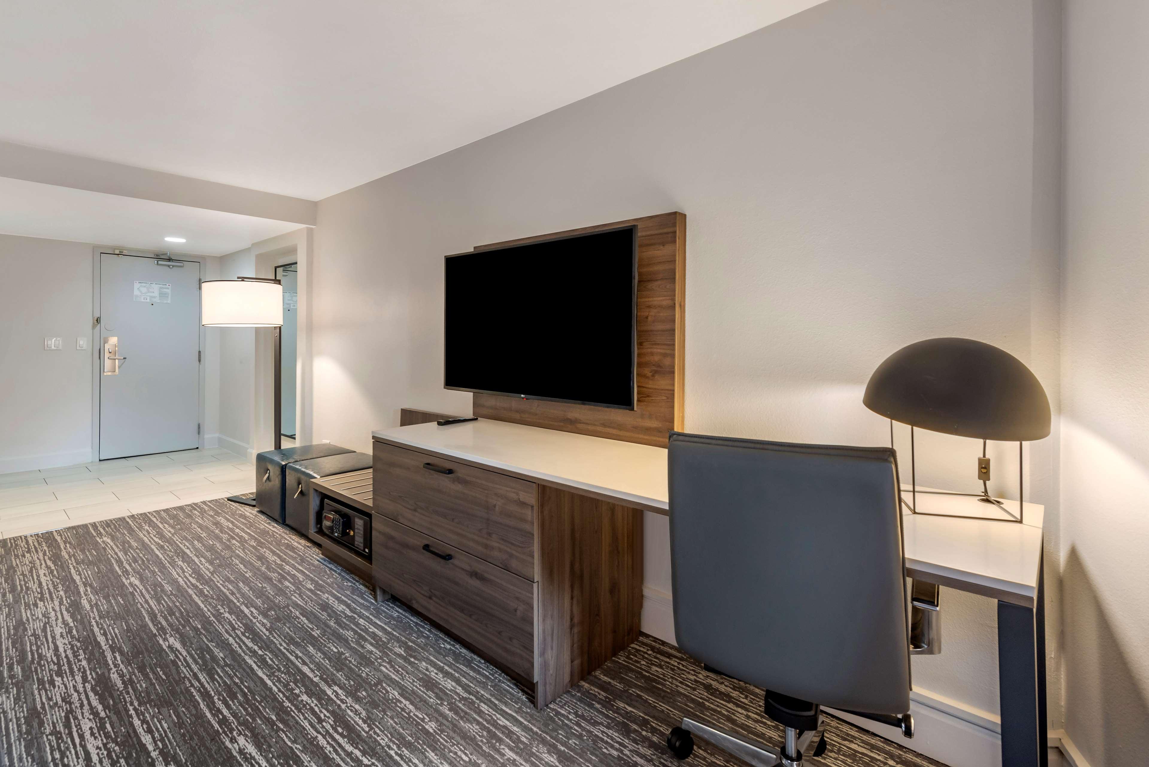 Best Western Premier Denver East Buitenkant foto