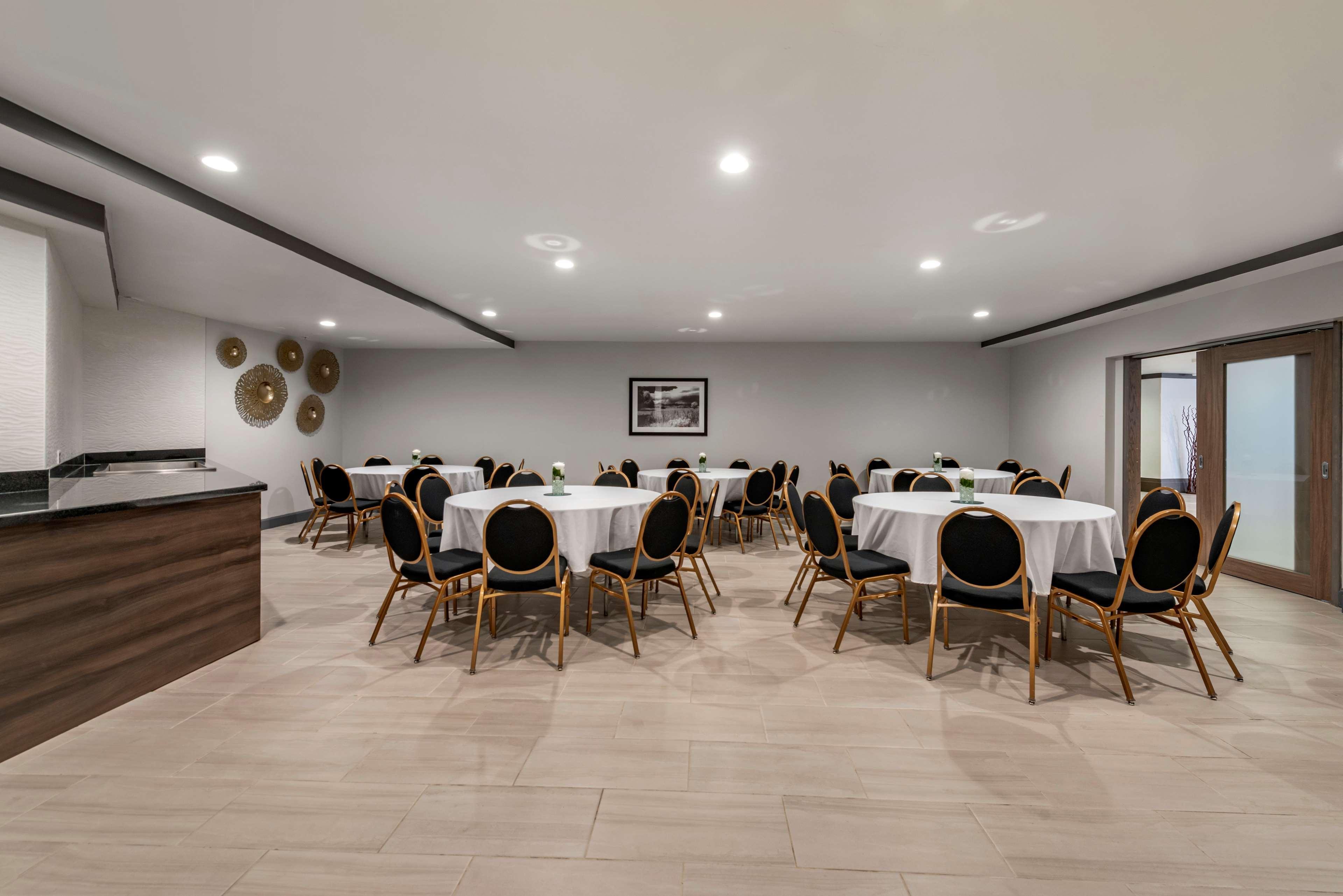 Best Western Premier Denver East Buitenkant foto