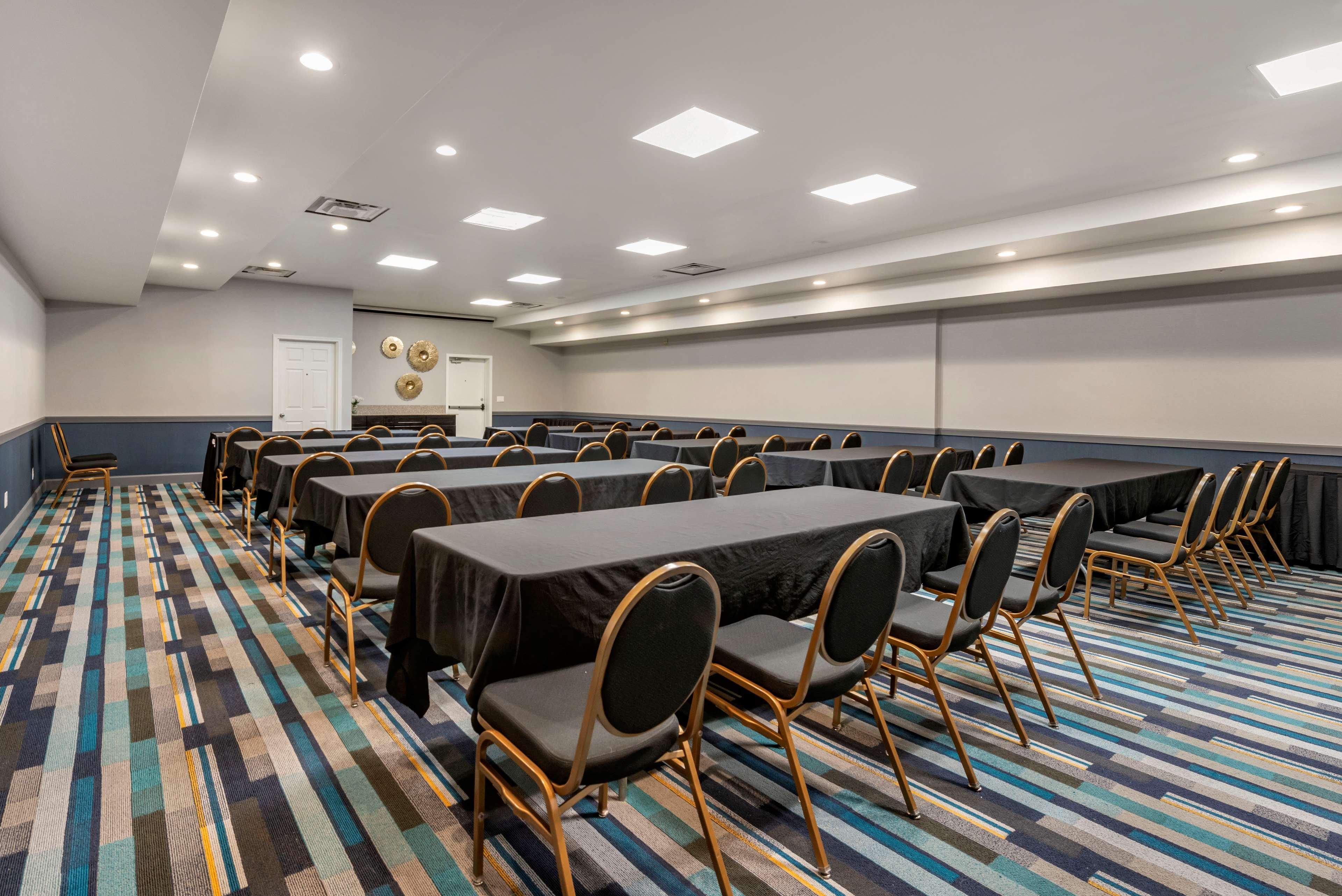 Best Western Premier Denver East Buitenkant foto