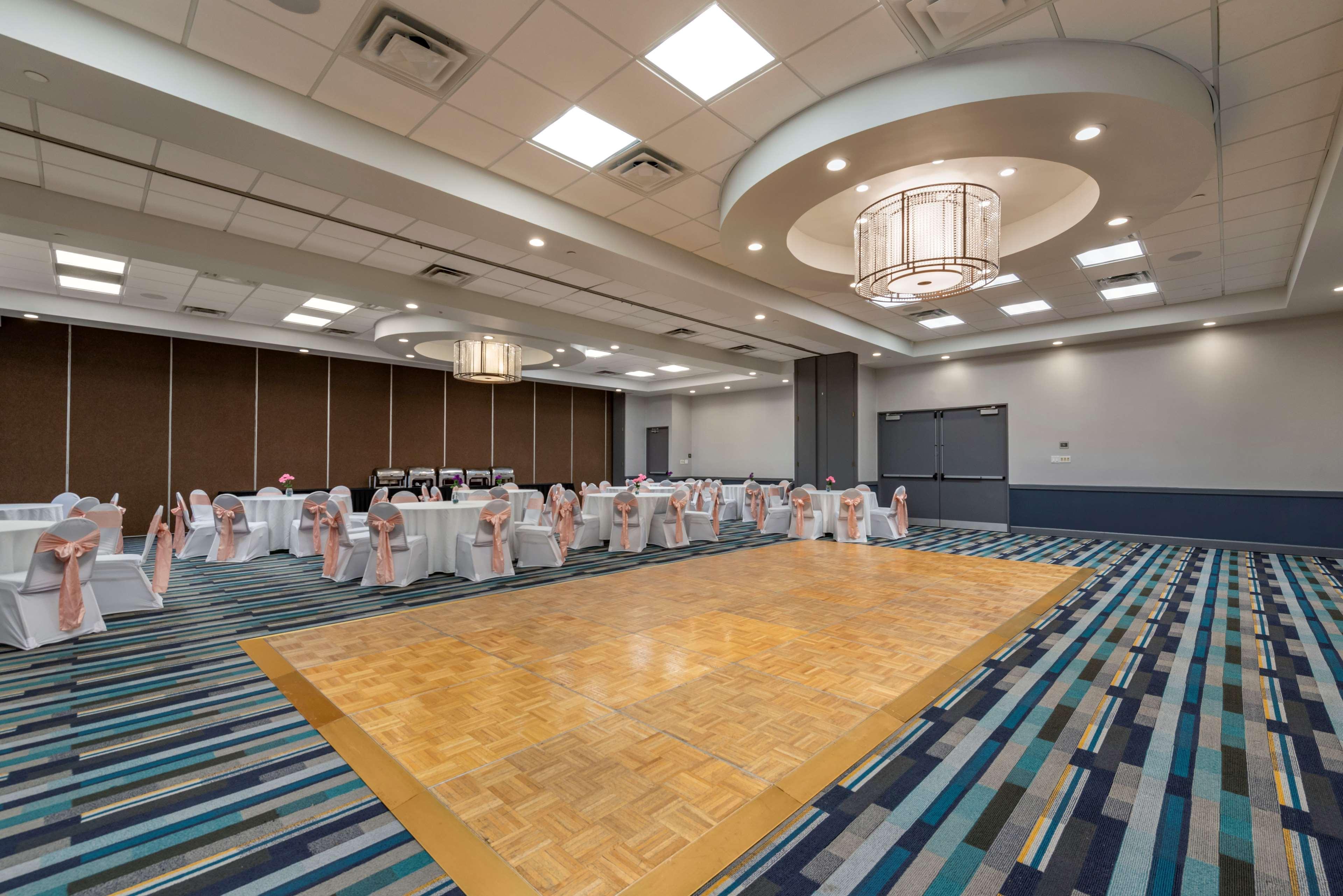 Best Western Premier Denver East Buitenkant foto